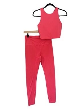 Lulu Lemon Set (Small Top, Medium Bottom)